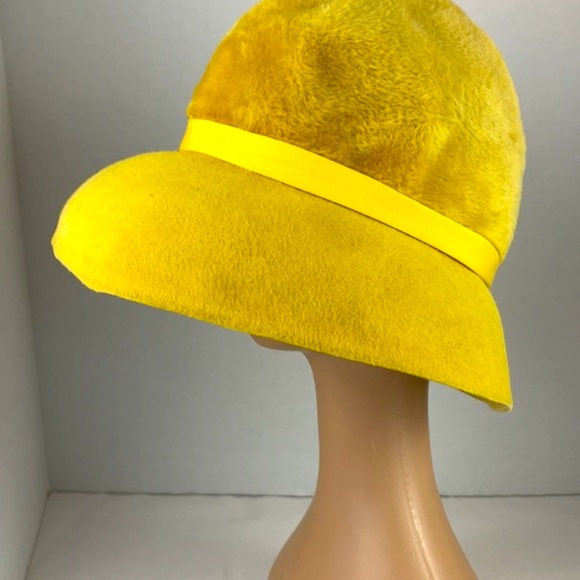 Vintage MOD 1960’s yellow hat - Jean Arlett creations. - Picture 6 of 15